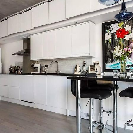 Canal-Side Apartment In Shoreditch ロンドン エクステリア 写真