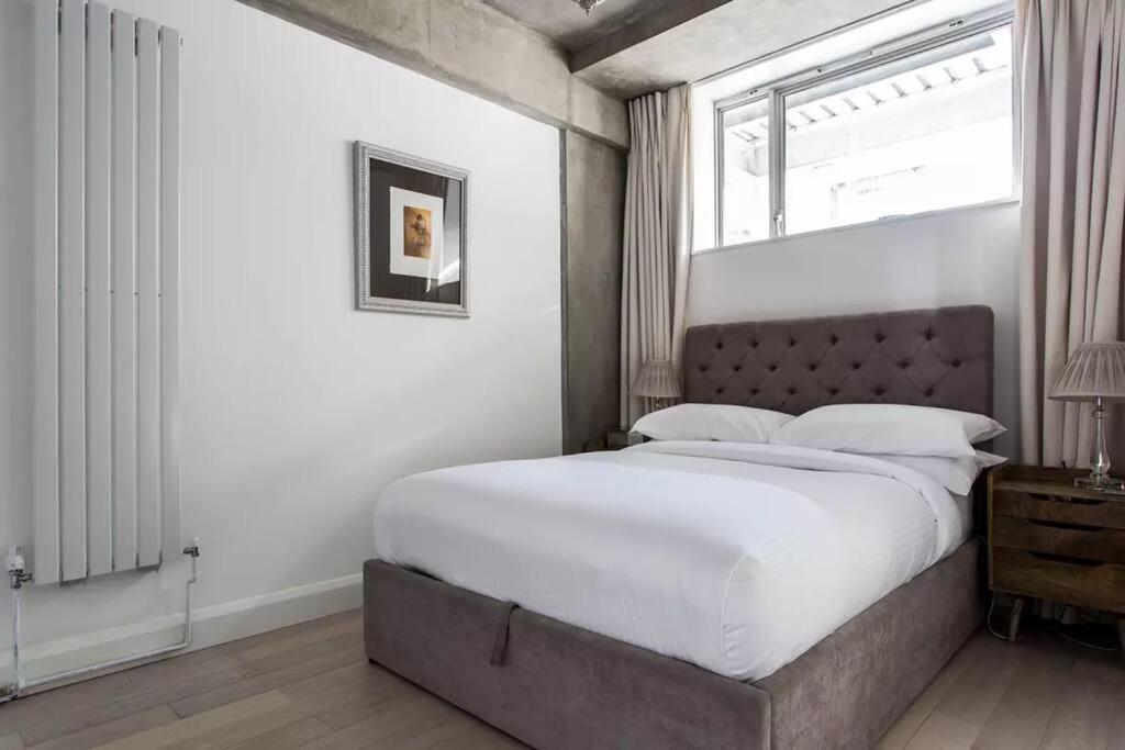 Canal-Side Apartment In Shoreditch ロンドン エクステリア 写真