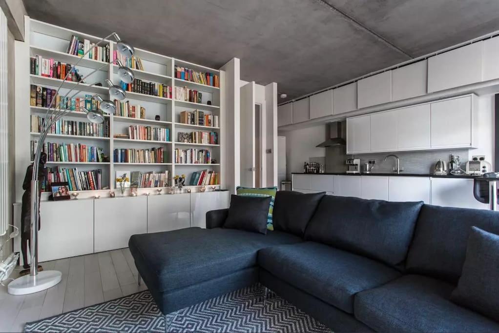 Canal-Side Apartment In Shoreditch ロンドン エクステリア 写真